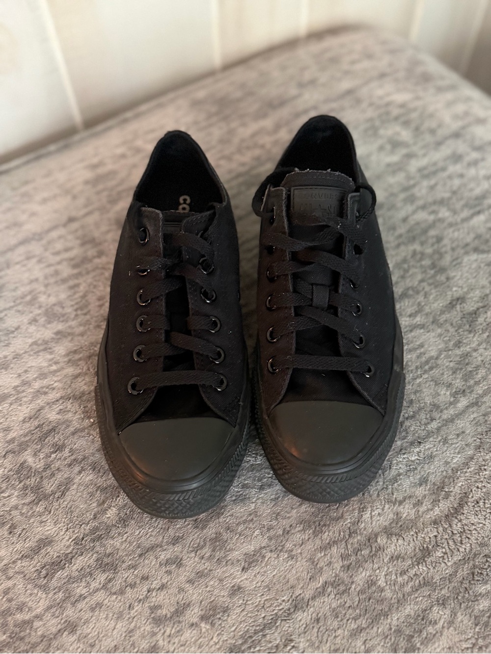 Converse All Black Low-Top